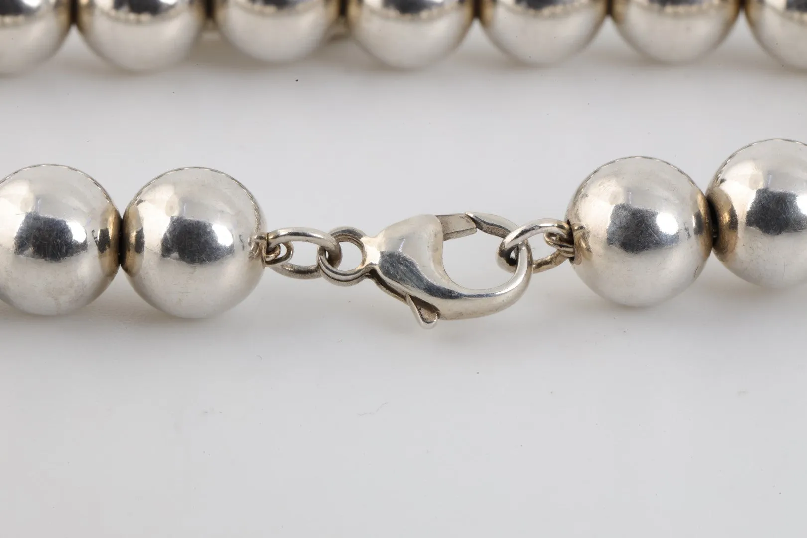 7.5" Tiffany & Co. 925 Silver Return To Tiffany Bead Bracelet (18.74g.)