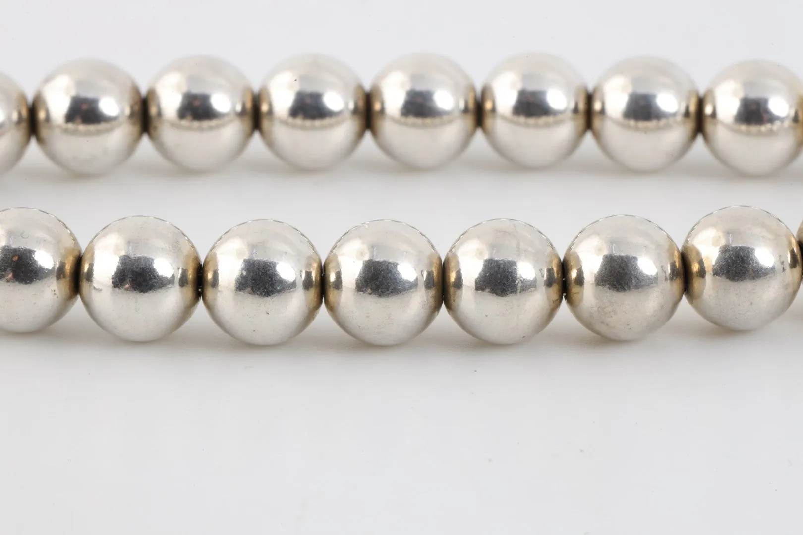 7.5" Tiffany & Co. 925 Silver Return To Tiffany Bead Bracelet (18.74g.)