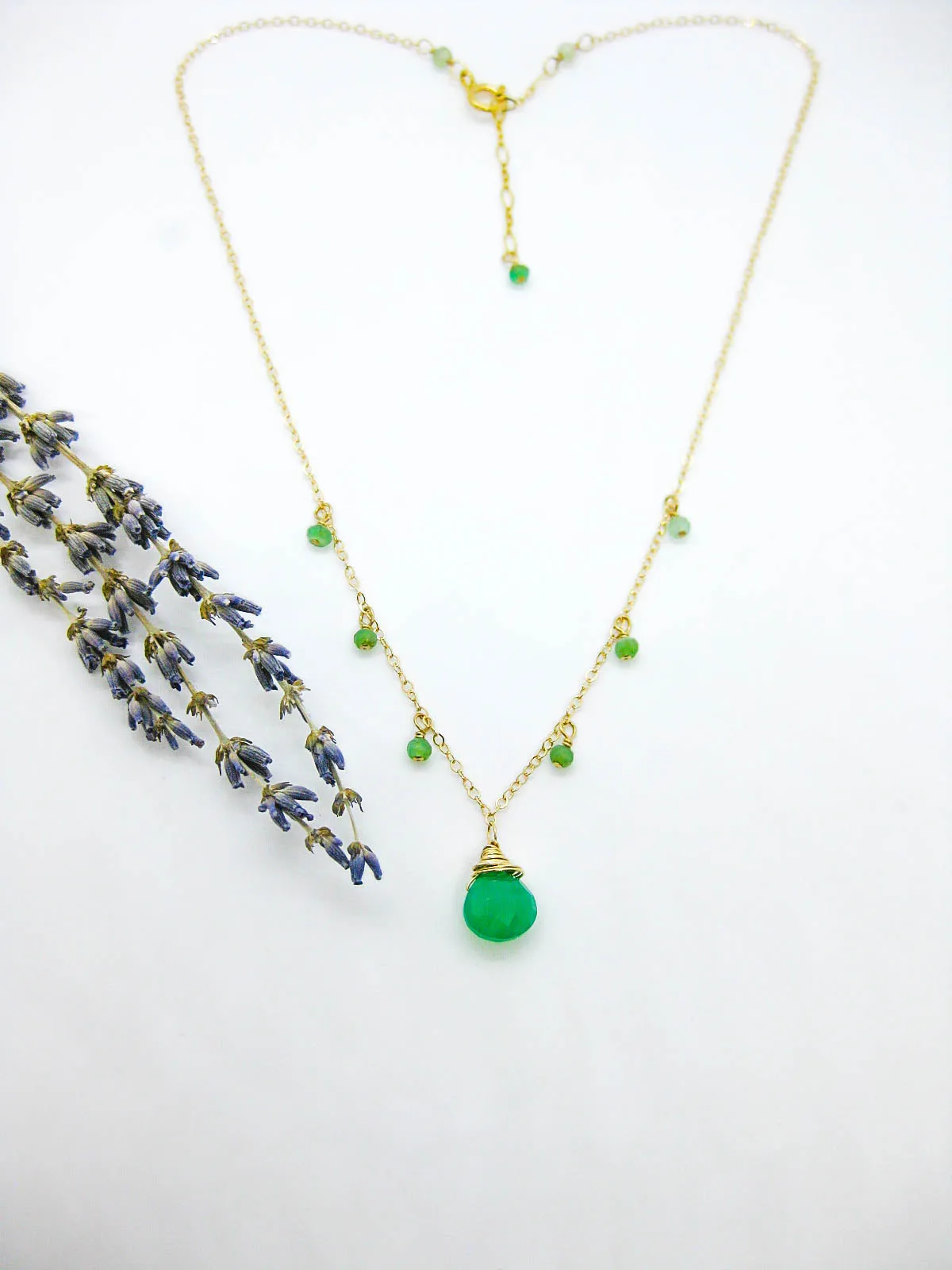 Chamomile: Chrysoprase Necklace - n582