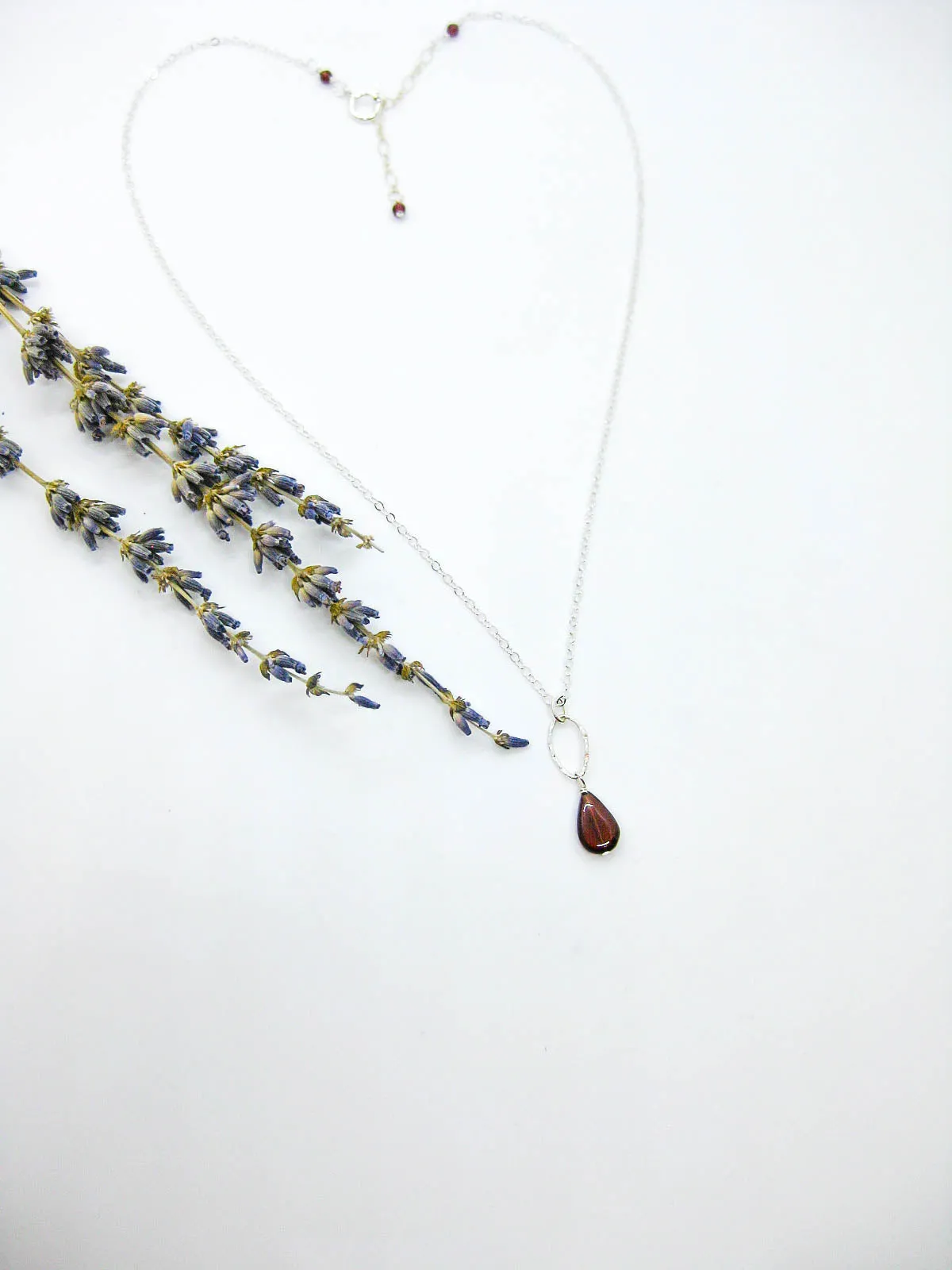 Chrysanthe: Garnet Necklace - n599