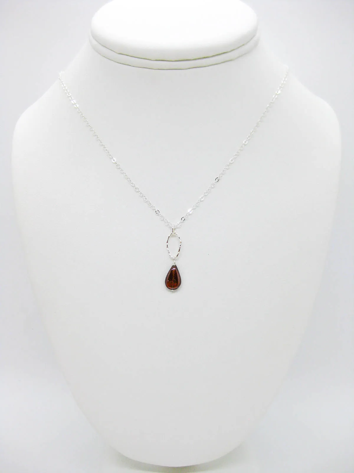 Chrysanthe: Garnet Necklace - n599