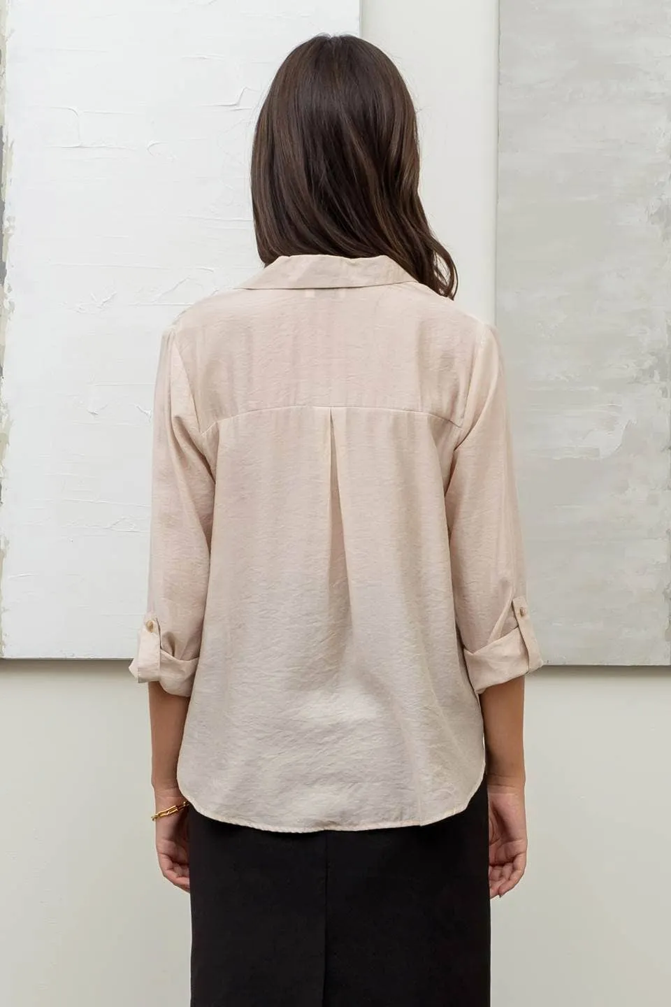 COLLARED SPLIT NECK 3/4 TAB SLEEVE TOP