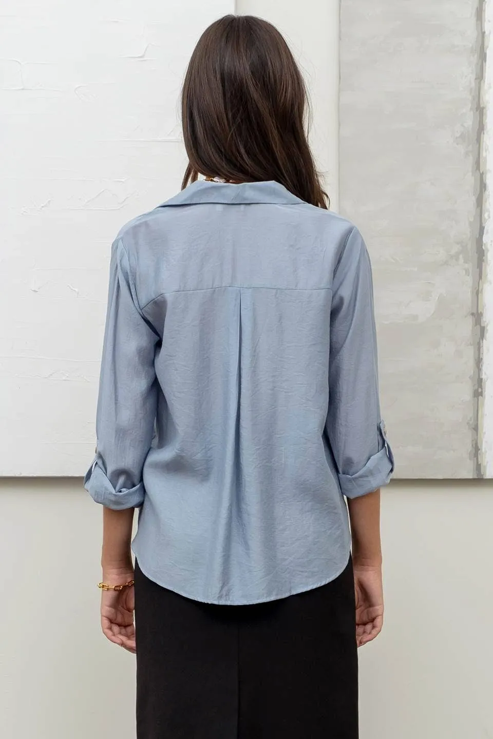 COLLARED SPLIT NECK 3/4 TAB SLEEVE TOP