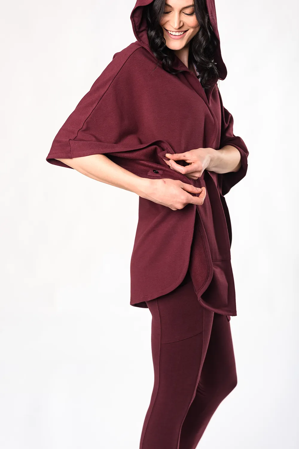 Dakota Hooded Bamboo Poncho - Wine