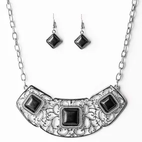 Feeling Inde-PENDANT Black Statement Necklace