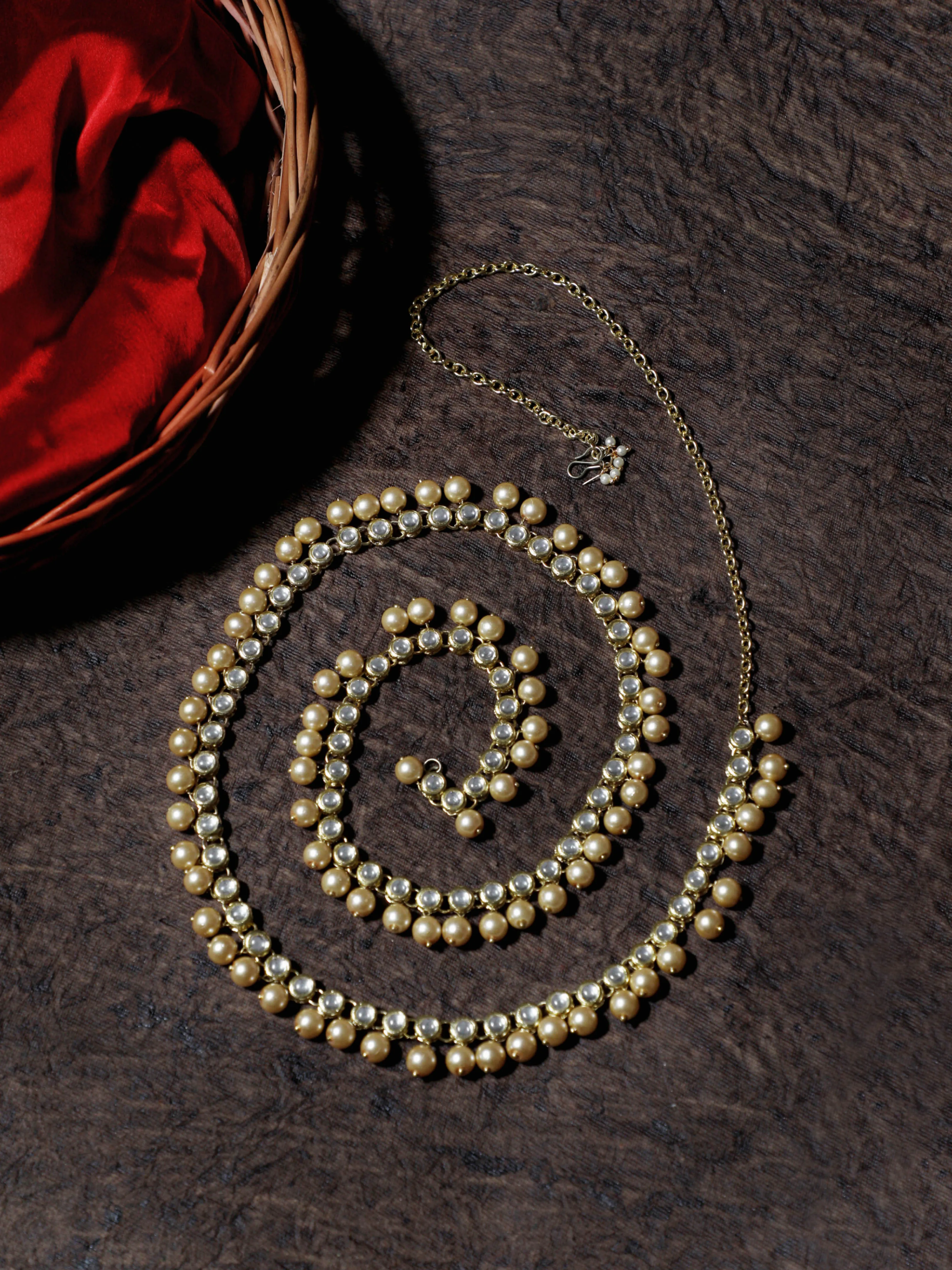 Golden Pearl Studded Kundan Kamarband