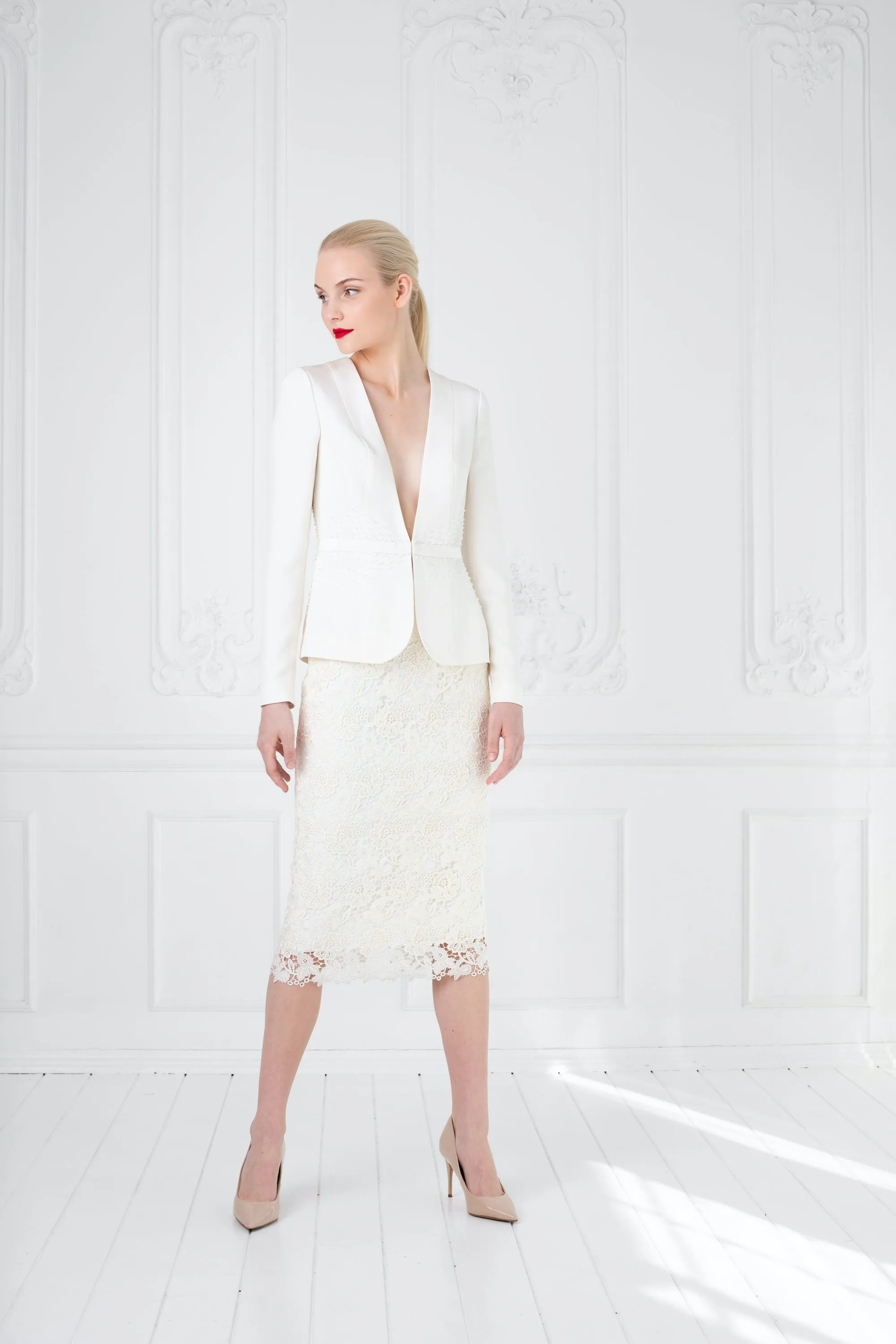 MEDINILLA LUXURIOUS IVORY SILK JACKET WITH HANDMADE CRYSTAL EMBROIDERY