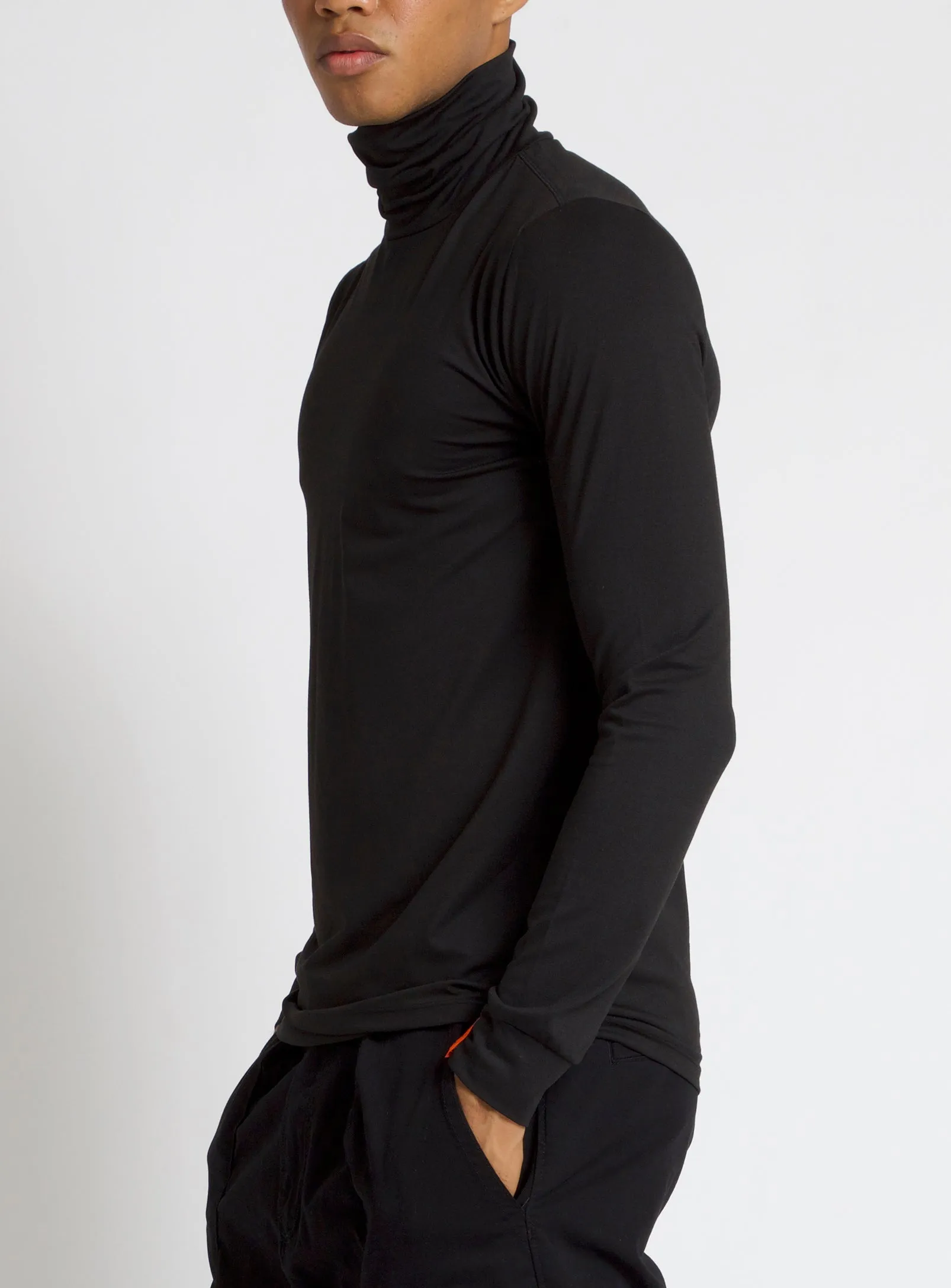 NEL | Dry edition turtleneck long sleeve t-shirt || NEL | T-shirt à col en V manche longue édition Sec