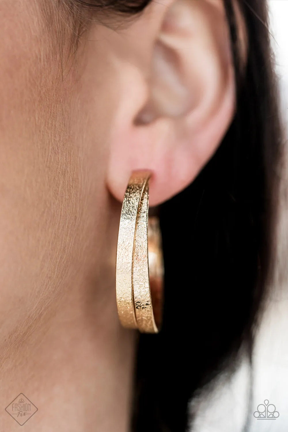 Paparazzi Accessories  - High Class Shine #E123 Peg - Gold Earring