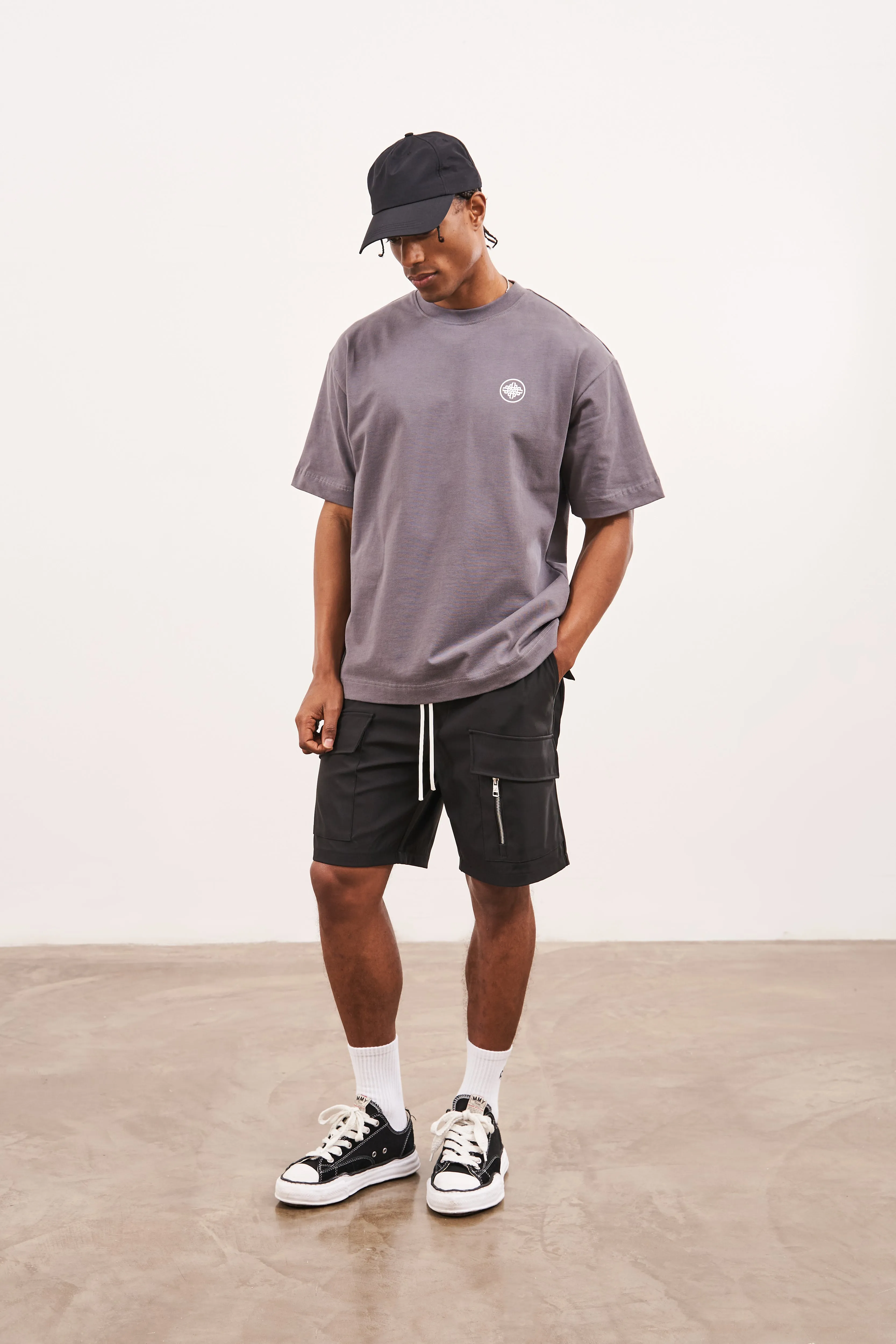 SEASON 24 RELAXED FIT T-SHIRT - CHARCOAL